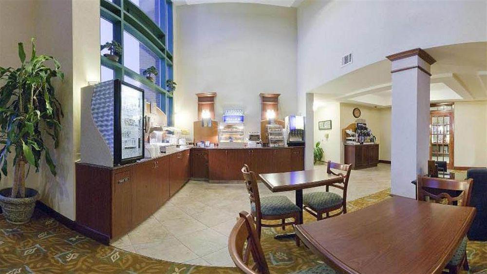 Holiday Inn Express Hotel & Suites Olive Branch By Ihg Exterior foto